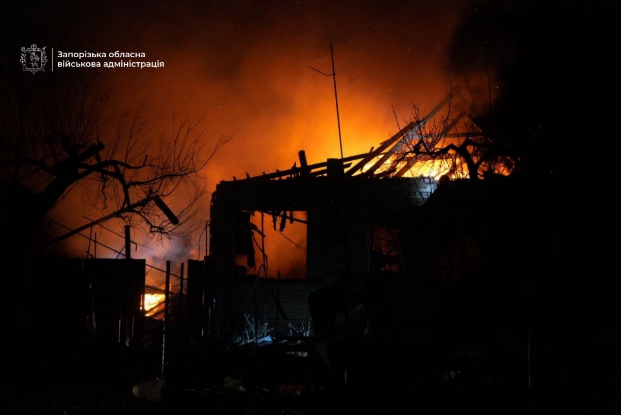 Russian drone hits residential high-rise in Zaporizhzhia, fires and injuries confirmed